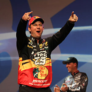 kevin vandam classic bassmaster victory 4th celebrates his pointing tying record family gomez mark credit